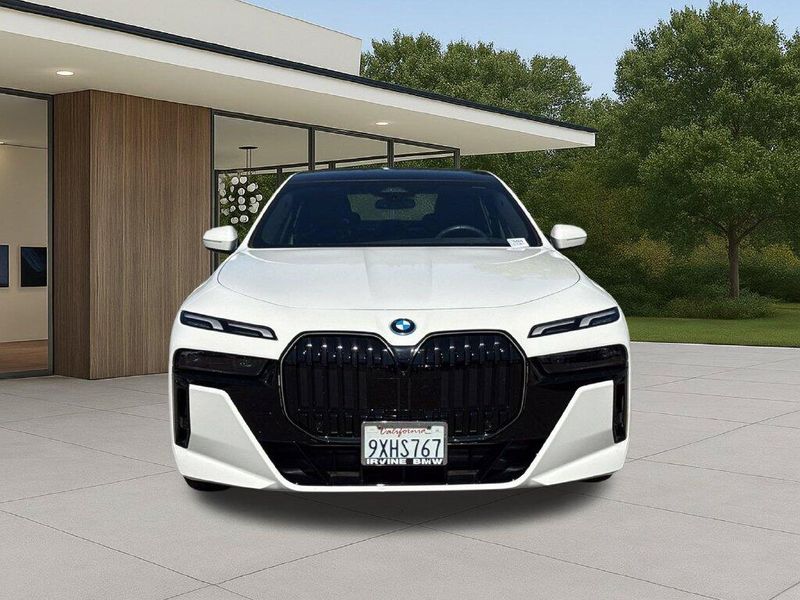 Used 2026 BMW 7 Series 750e xDriveImage 4
