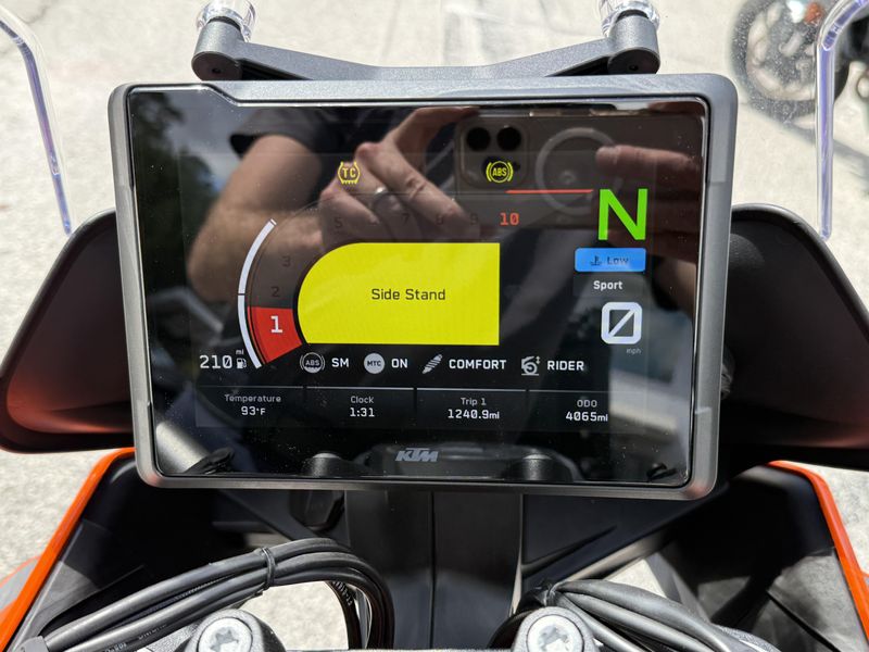 2024 KTM 1290 Super Duke GT