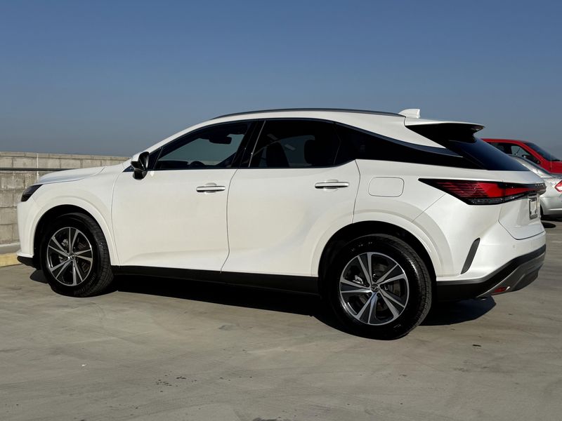 Used 2023 Lexus RX 350Image 9
