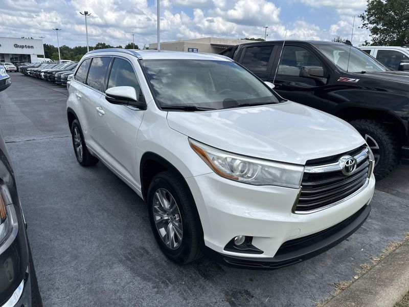 Used 2015 Toyota Highlander XLEImage 3