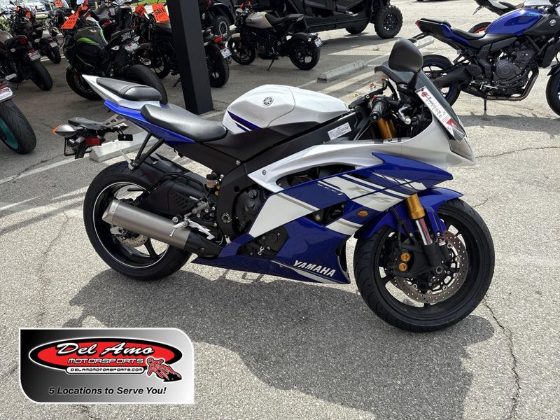 Used 2014 Yamaha YZF R6 Image 1