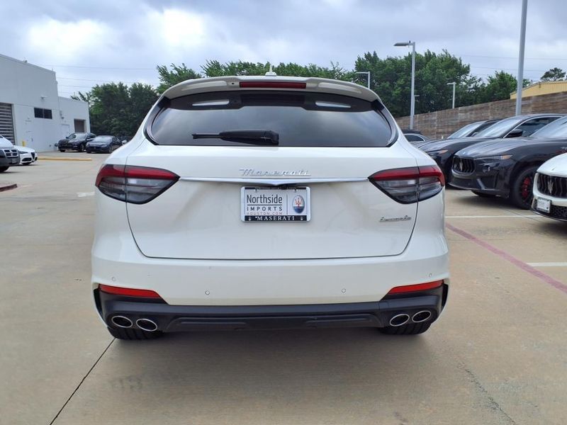Used 2023 Maserati Levante ModenaImage 15