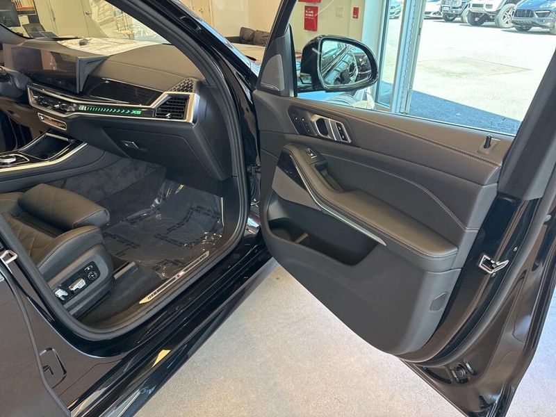 2025 BMW X5 xDrive40i M PACKAGE