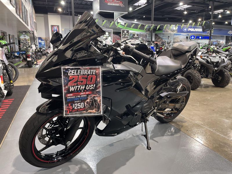 Used 2025 Kawasaki NINJA 500 Image 17