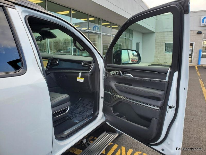 2026 Jeep Grand Wagoneer Summit Obsidian 4x4