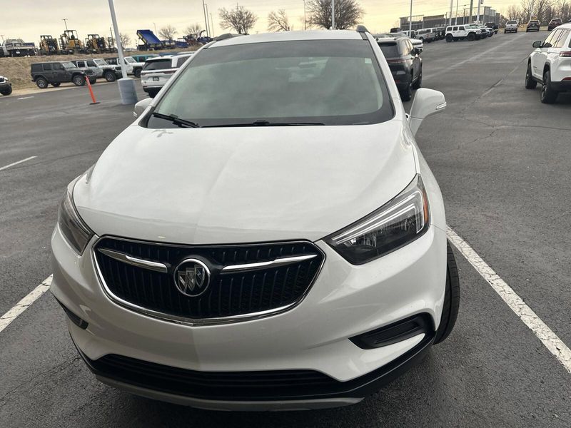 2017 Buick Encore PreferredImage 2