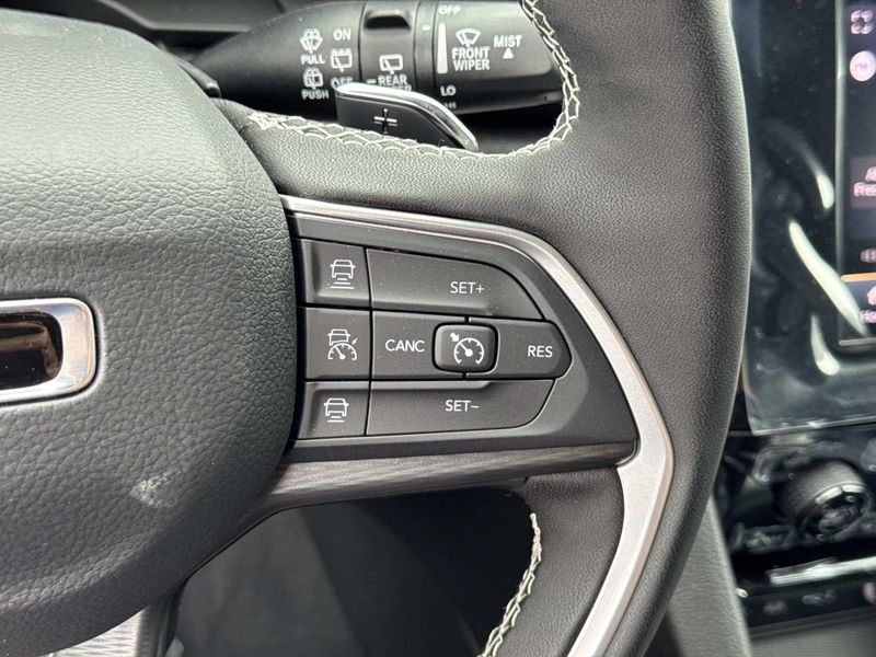 New 2026 Jeep Grand Cherokee L Laredo X 4x2