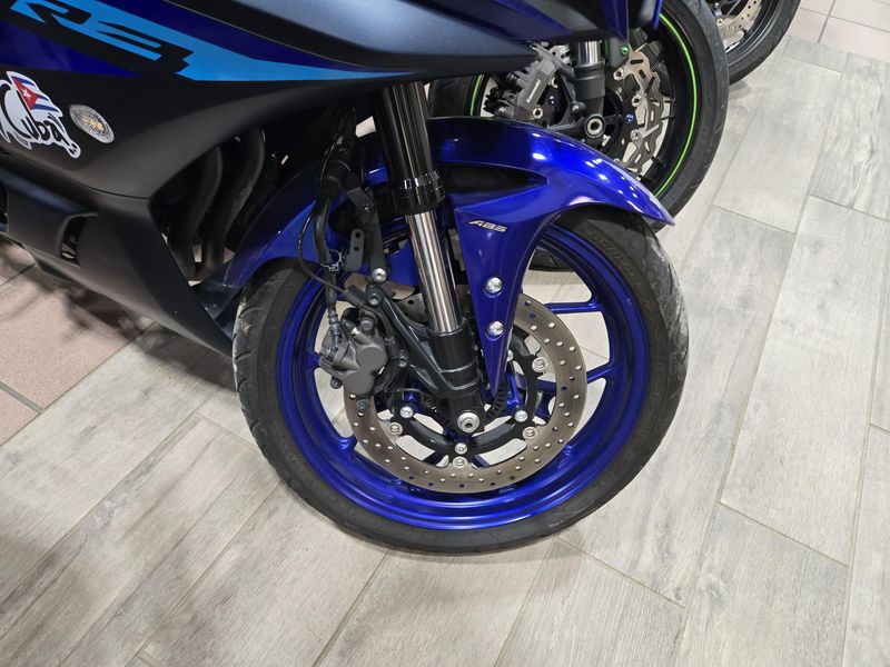 USED 2024 YAMAHA YZFR3 ABS Image 9