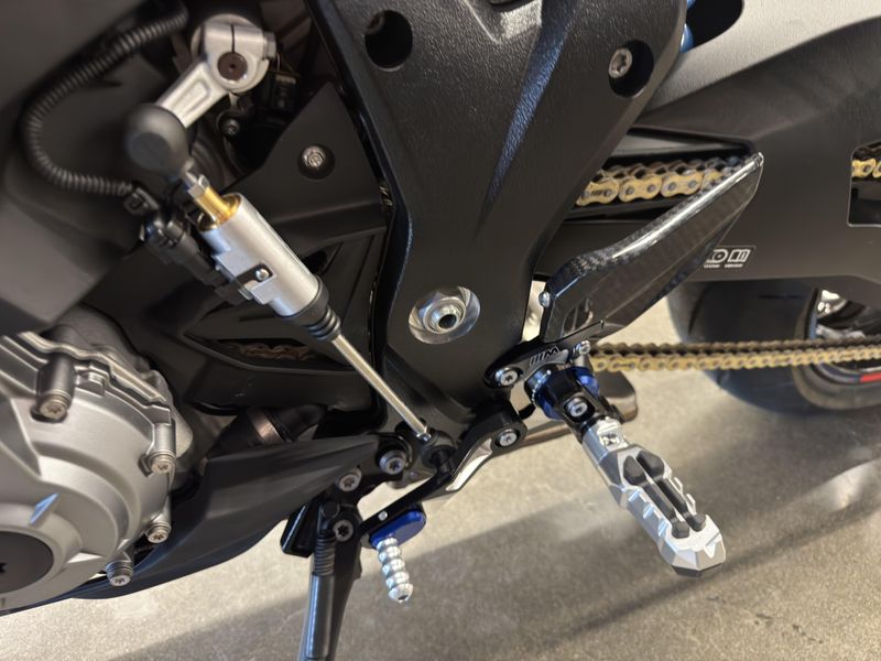 2025 BMW M 1000 XR - BLACK STORM METALLIC