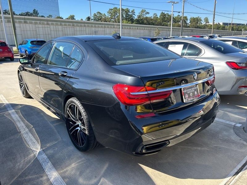 2018 BMW 7 Series 750iImage 4