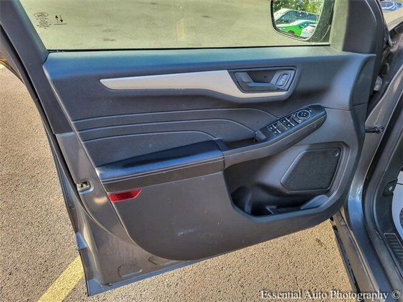 2022 Ford Escape SE photo 20