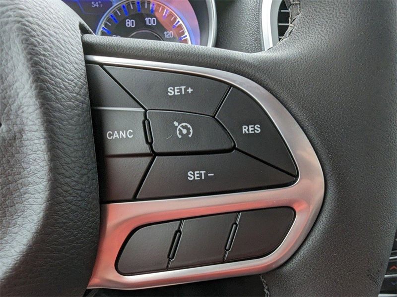 2023 Chrysler 300 Touring L RwdImage 24