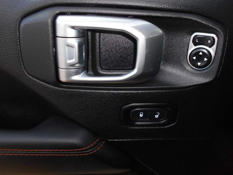 2022 Jeep Gladiator MojaveImage 17