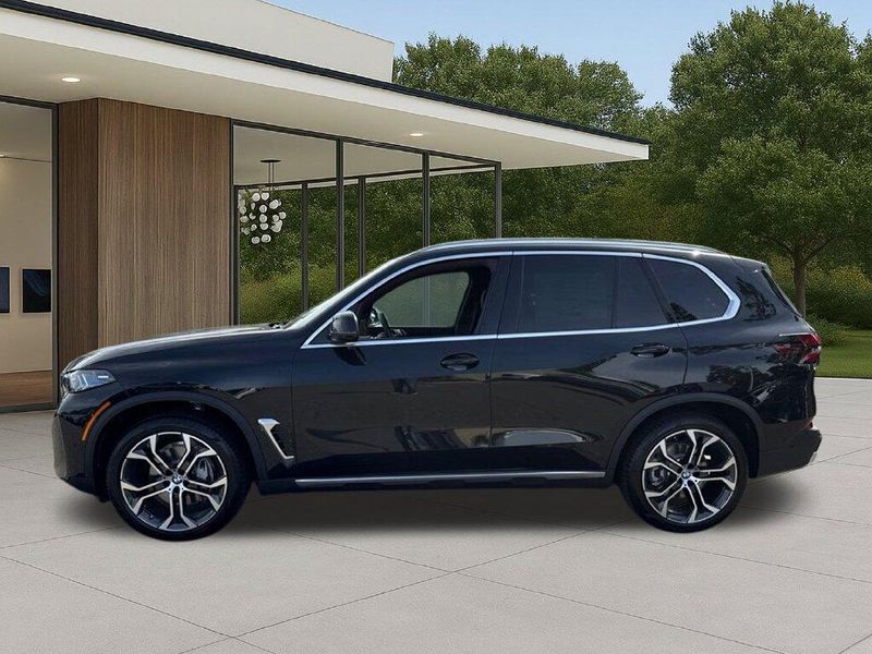 New 2026 BMW X5 sDrive40iImage 12