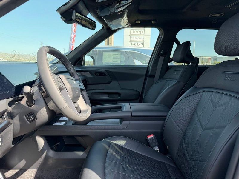 New 2027 Kia Telluride Hybrid X-Line SX PrestigeImage 10