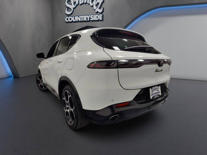 Used 2024 Alfa Romeo Tonale Veloce Premium eAWD w/SunroofImage 14