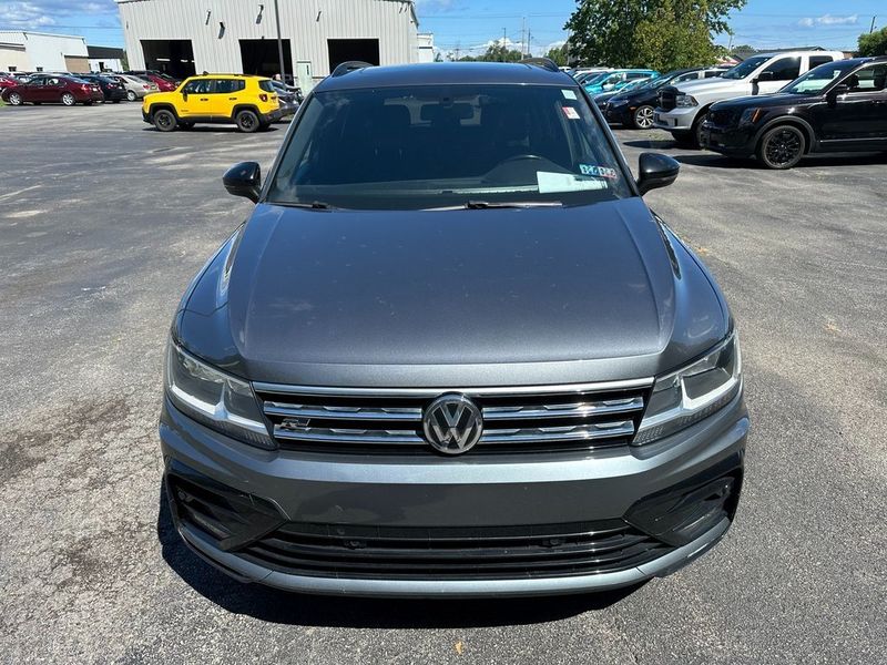 2019 Volkswagen Tiguan 2.0T SEL R-LineImage 11