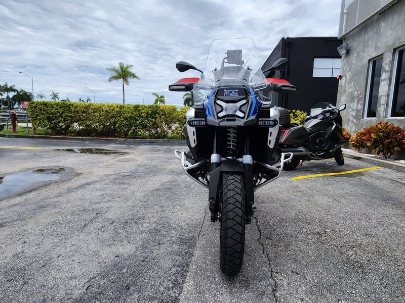 2025 BMW R 1300 GS AdventureImage 2