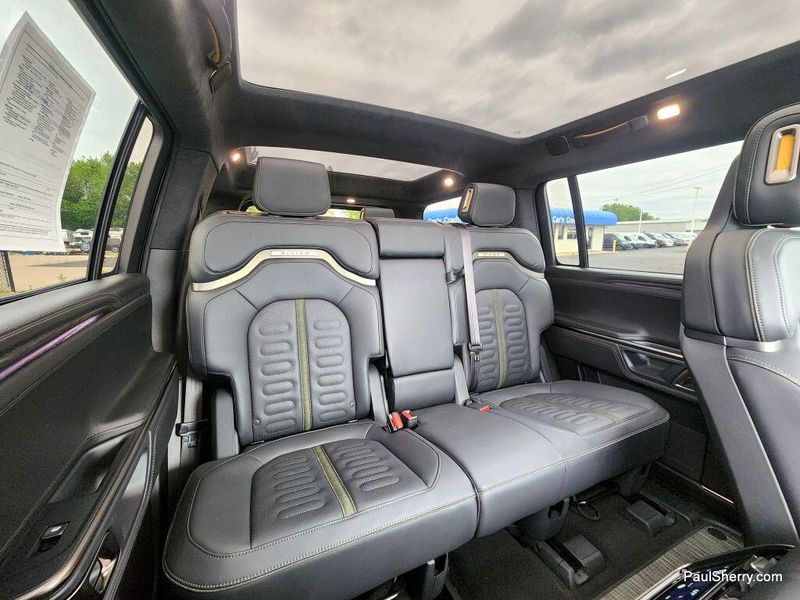 2023 Rivian R1S Launch EditionImage 3
