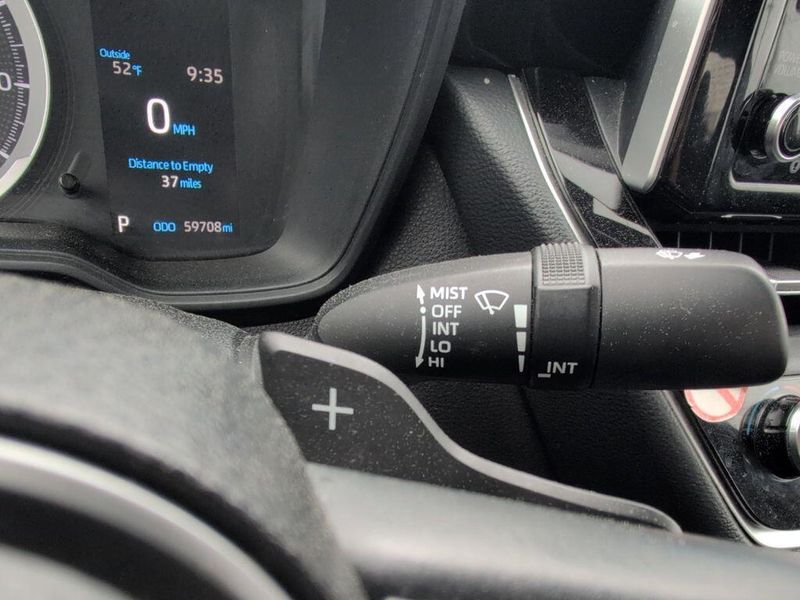 2021 Toyota Corolla SEImage 21
