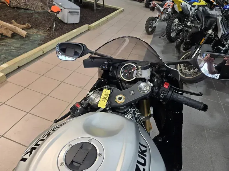 NEW 2026 SUZUKI GSXR750 Image 20