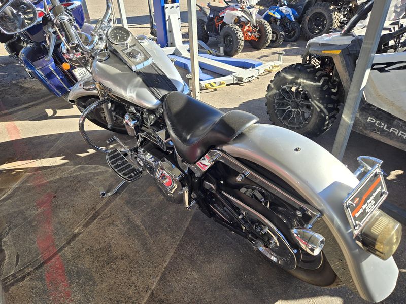 USED 2003 HARLEY FAT BOY Image 4