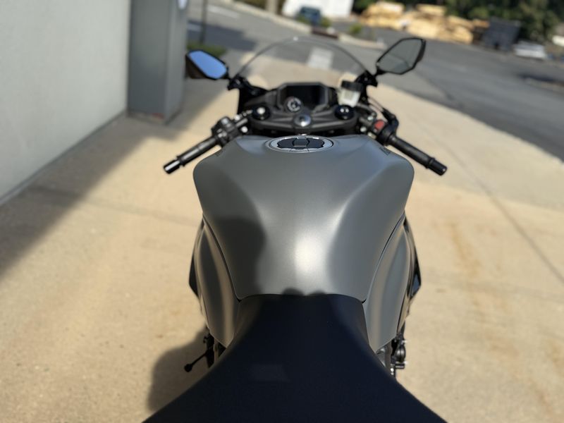 2026 Kawasaki NINJA ZX 6R ABSImage 6