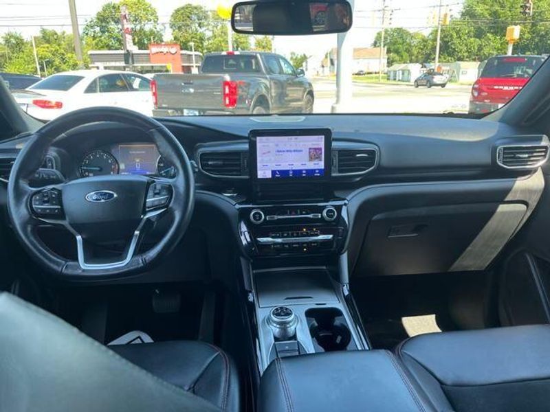 2022 Ford Explorer ST-Line