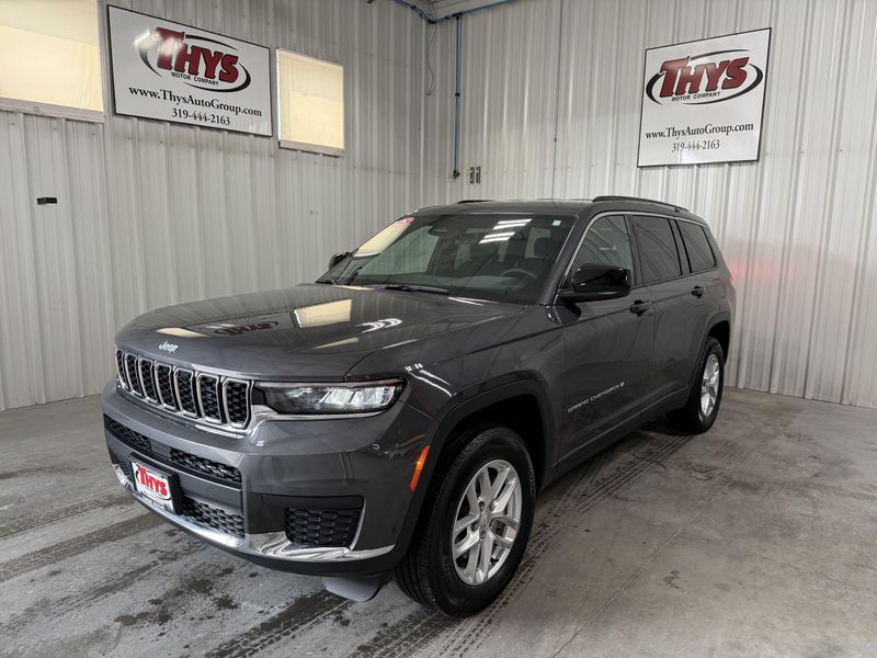 Used 2025 Jeep Grand Cherokee L LaredoImage 16