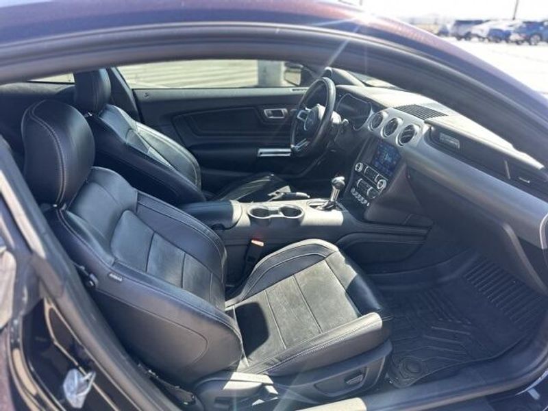 Used 2022 Ford Mustang GT PremiumImage 10