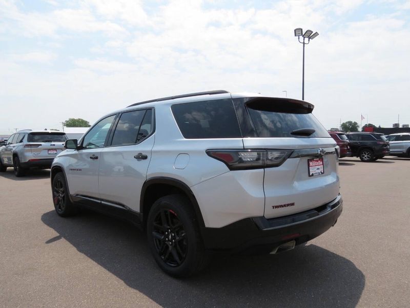 2021 Chevrolet Traverse Premier 4x4 4dr SUVImage 4