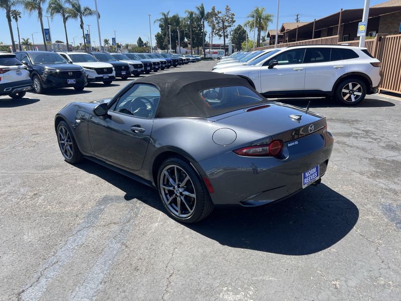 2016 Mazda MX-5 Miata Grand TouringImage 2