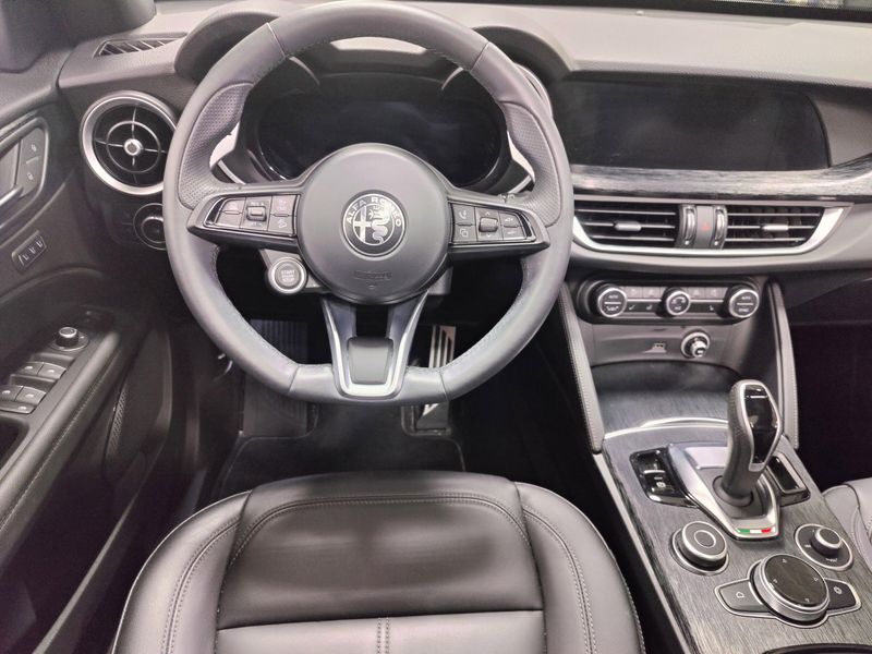 Used 2024 Alfa Romeo Stelvio Sprint AWD w/Sunroof/Nav/Wheel PkgImage 23