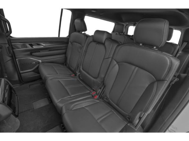2025 Jeep Wagoneer Series Iii 4x4Image 12
