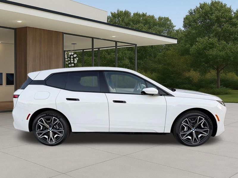 New 2026 BMW iX xDrive45Image 7