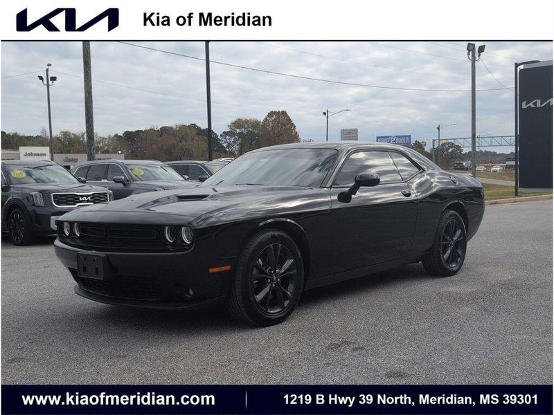 Used 2023 Dodge Challenger SXTImage 1