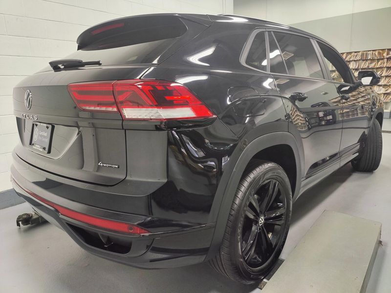 Used 2023 Volkswagen Atlas Cross Sport SEL R-Line Black AWD w/Sunroof/NavImage 14
