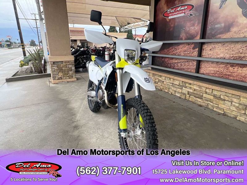 2024 HUSQVARNA FE 501S  in a WHITE exterior color. Del Amo Motorsports of Los Angeles (562) 262-9181 delamomotorsports.com 