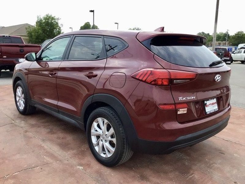 2020 Hyundai Tucson SEImage 3