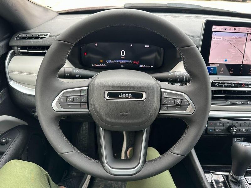 2025 Jeep Compass Limited 4x4Image 2