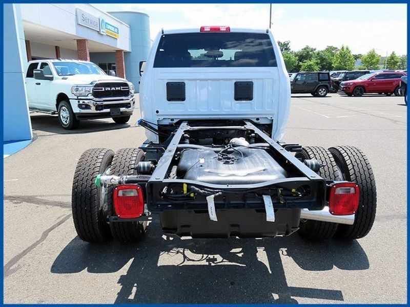 2024 RAM 5500 Chassis Cab TradesmanImage 6