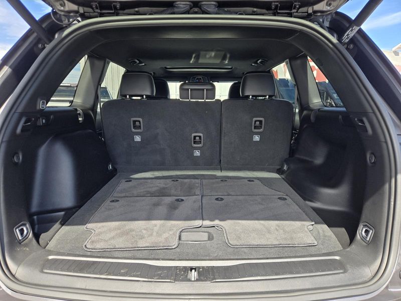 Used 2025 Jeep Grand Cherokee Altitude X 4x2