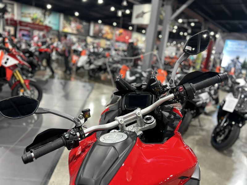 New 2025 Ducati MULTISTRADA V4 Image 21