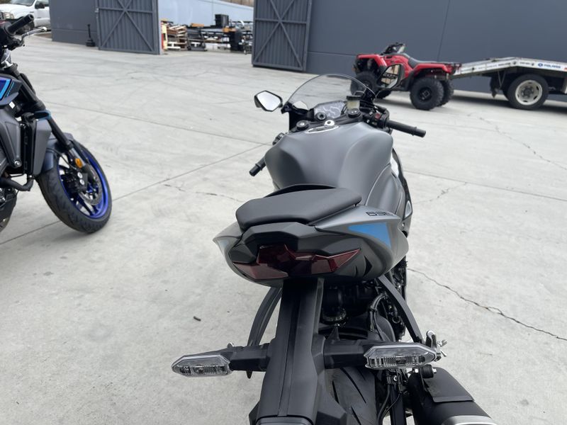 2025 Kawasaki NINJA ZX-6R ABS Image 12