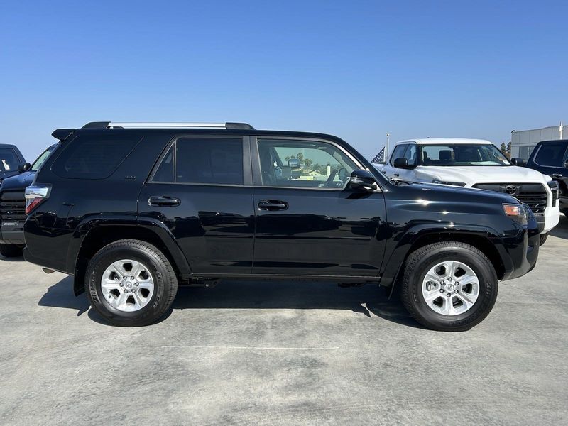 2023 Toyota 4Runner SR5 PremiumImage 3