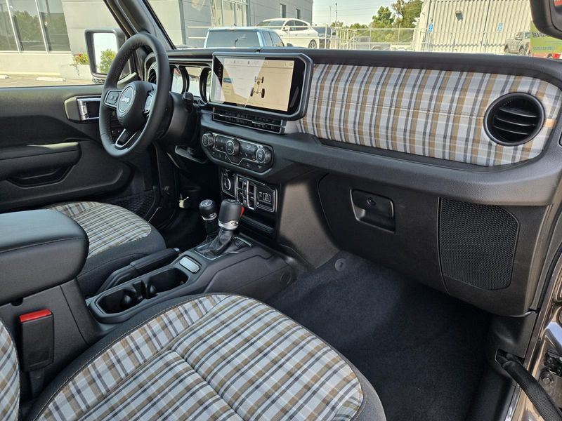 New 2026 Jeep Wrangler 4-door 85th Anniversary Edition