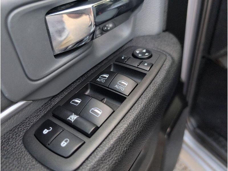 2023 RAM 1500 Classic SLTImage 12