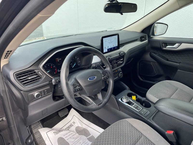 2020 Ford Escape SE photo 10