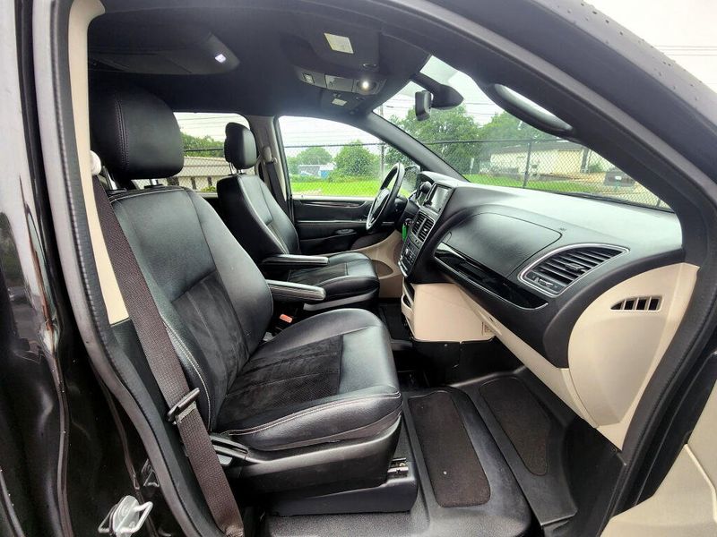 Used 2019 Dodge Grand Caravan SXT