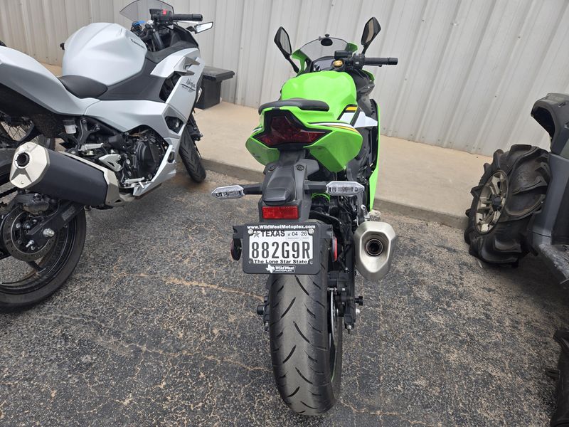 USED 2025 KAWASAKI NINJA ZX-4RR ABS Image 9